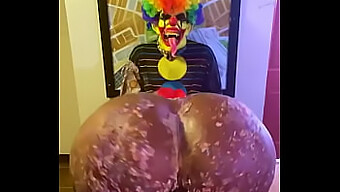 Gibby The Clown Primește O Surpriză De Ziua De Naștere De La Victoria Cakes În Acest Videoclip Hardcore